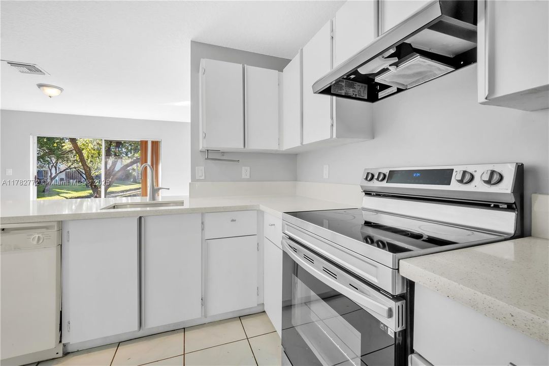 待售: $435,000 (3 贝兹, 2 浴室, 1566 平方英尺)