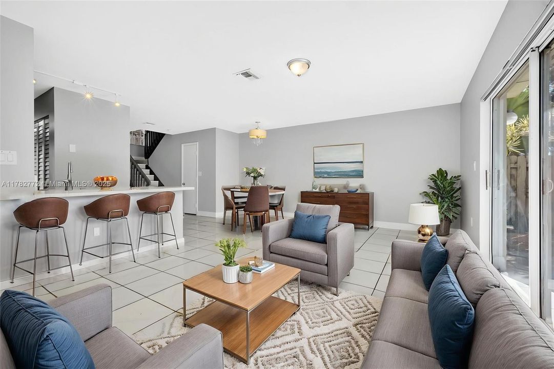 待售: $435,000 (3 贝兹, 2 浴室, 1566 平方英尺)