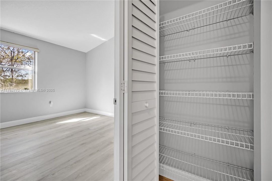 待售: $435,000 (3 贝兹, 2 浴室, 1566 平方英尺)