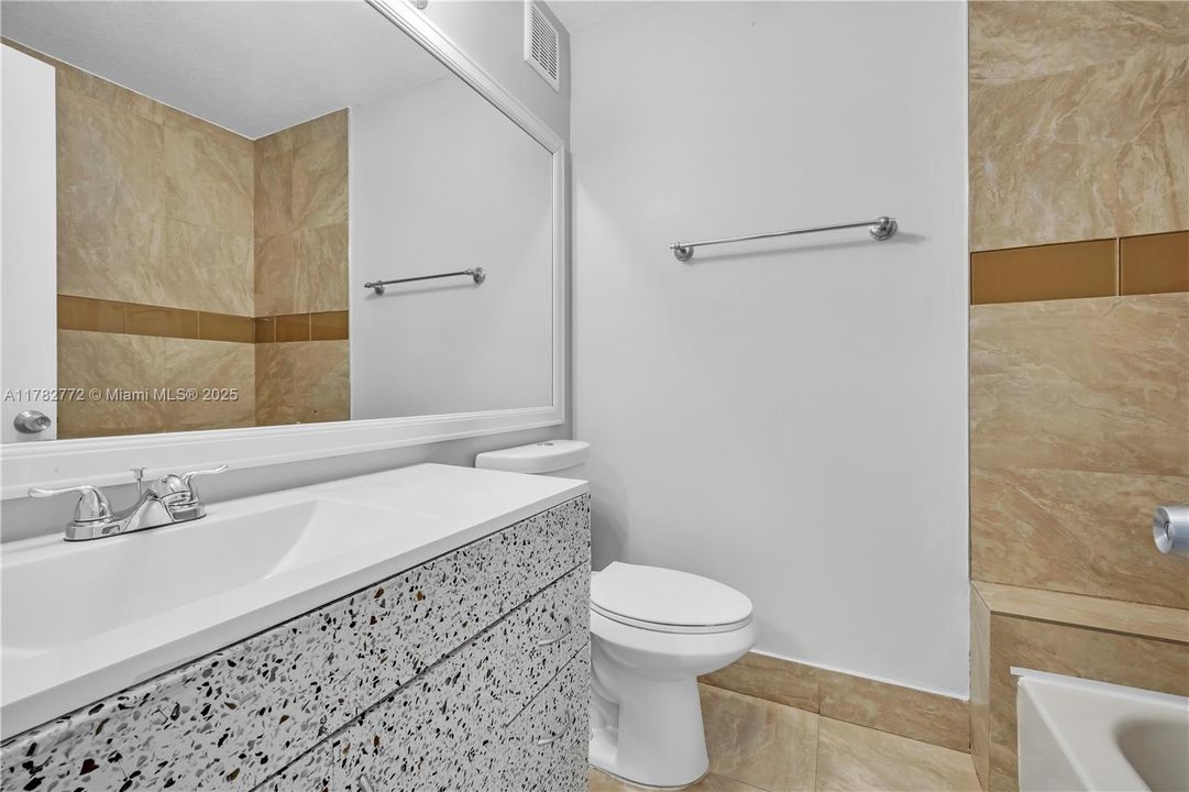 待售: $435,000 (3 贝兹, 2 浴室, 1566 平方英尺)