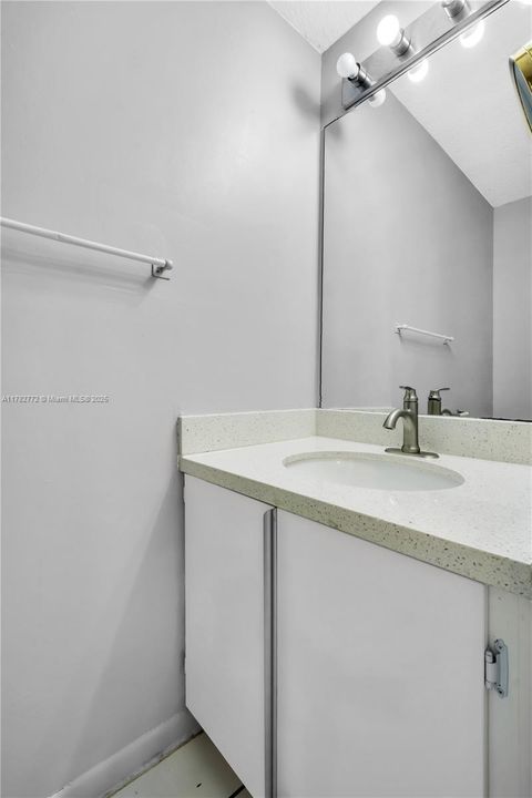 待售: $435,000 (3 贝兹, 2 浴室, 1566 平方英尺)