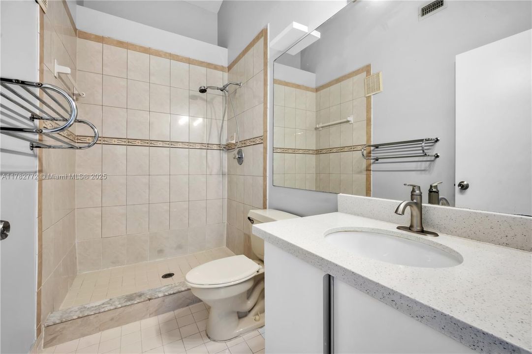 待售: $435,000 (3 贝兹, 2 浴室, 1566 平方英尺)