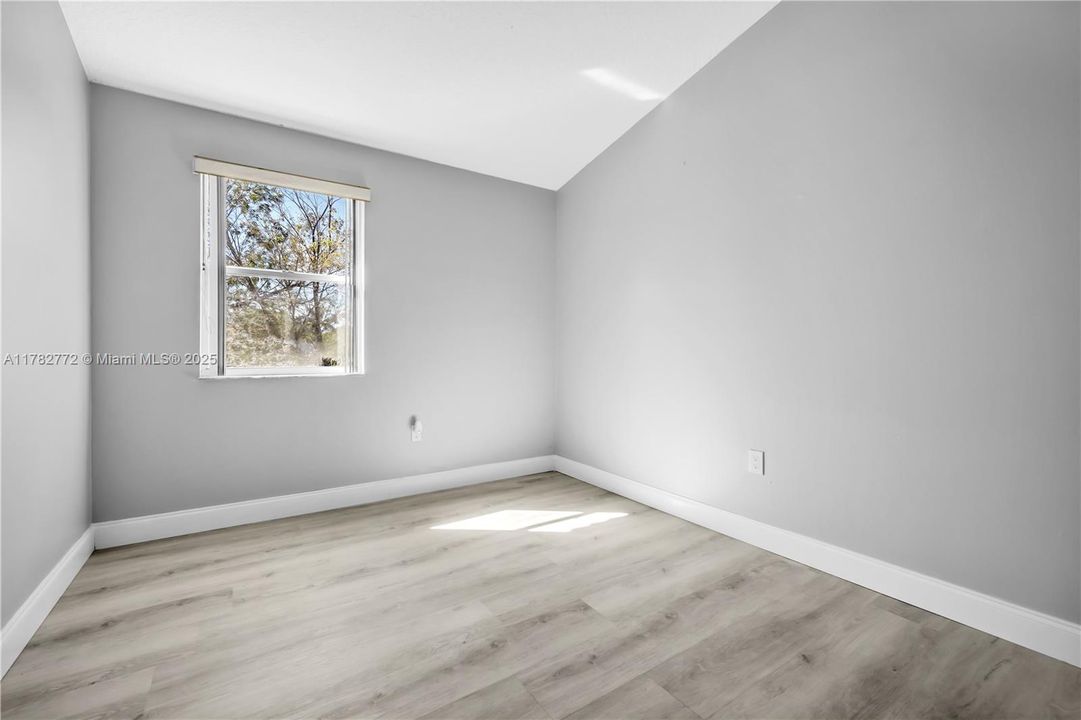 待售: $435,000 (3 贝兹, 2 浴室, 1566 平方英尺)