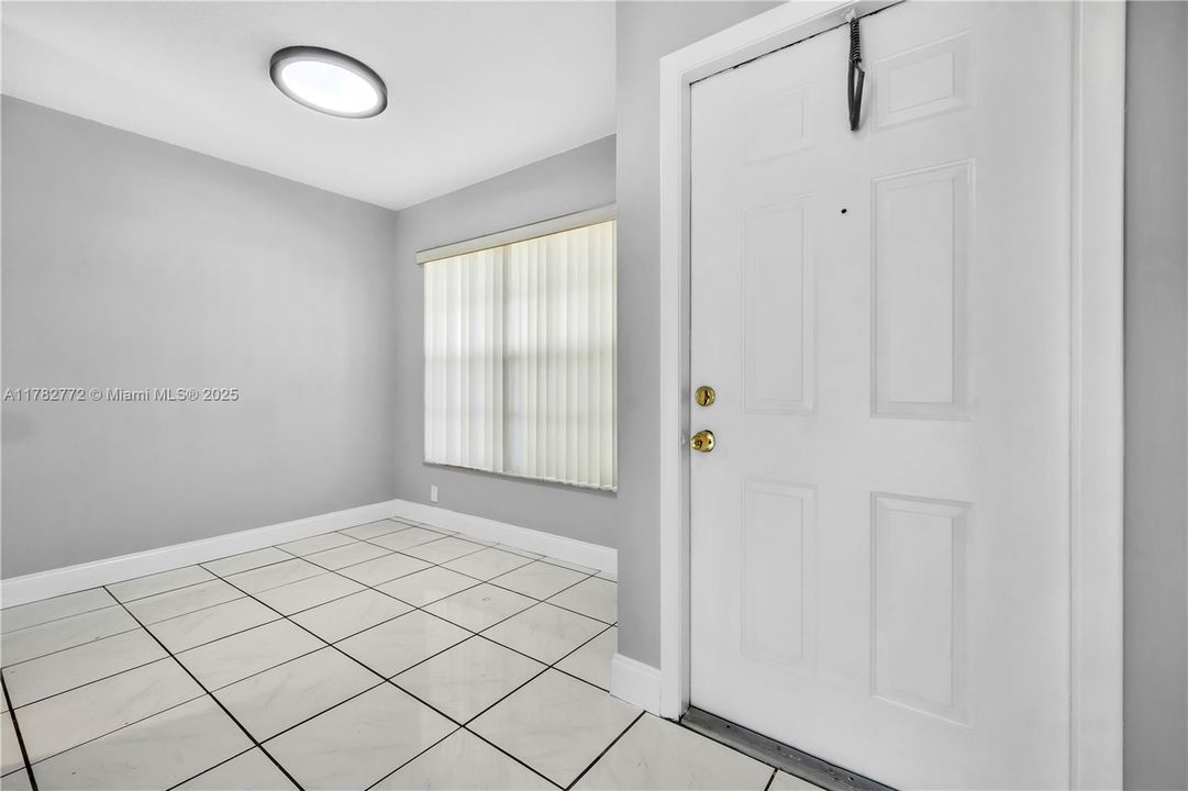 待售: $435,000 (3 贝兹, 2 浴室, 1566 平方英尺)