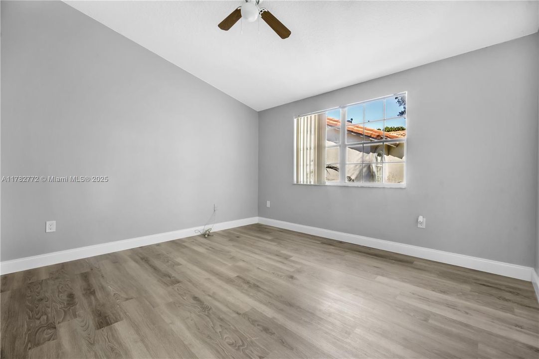 待售: $435,000 (3 贝兹, 2 浴室, 1566 平方英尺)