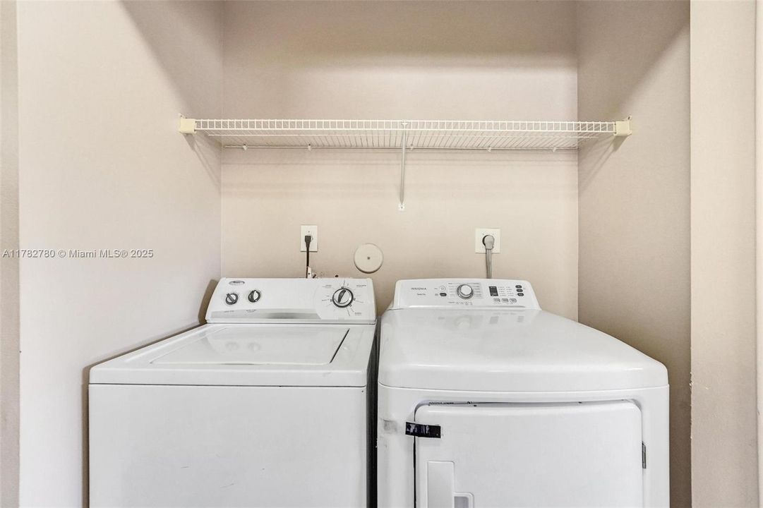 For Sale: $540,000 (3 beds, 2 baths, 1752 Square Feet)