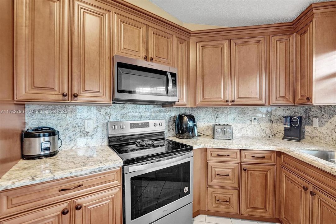 For Sale: $540,000 (3 beds, 2 baths, 1752 Square Feet)