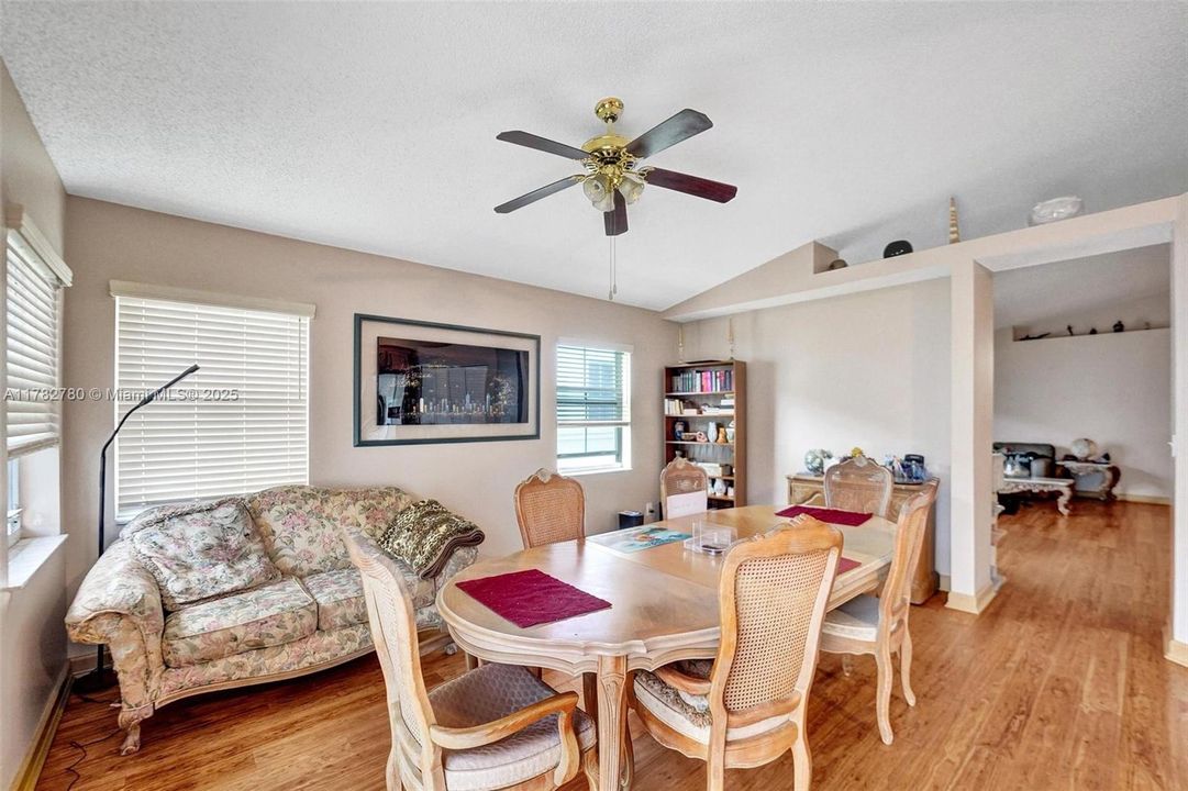 For Sale: $540,000 (3 beds, 2 baths, 1752 Square Feet)