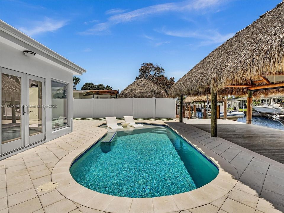 Activo con contrato: $999,999 (2 camas, 3 baños, 1589 Pies cuadrados)