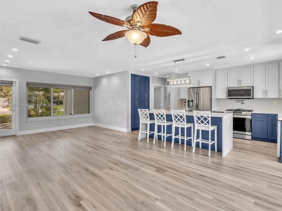 Activo con contrato: $999,999 (2 camas, 3 baños, 1589 Pies cuadrados)