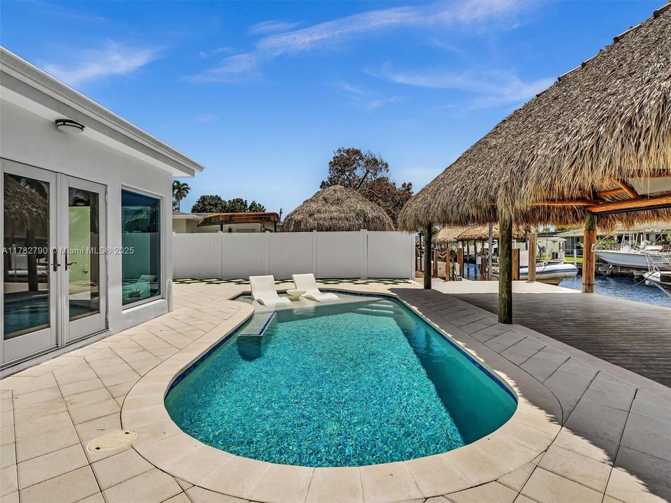 Activo con contrato: $999,999 (2 camas, 3 baños, 1589 Pies cuadrados)