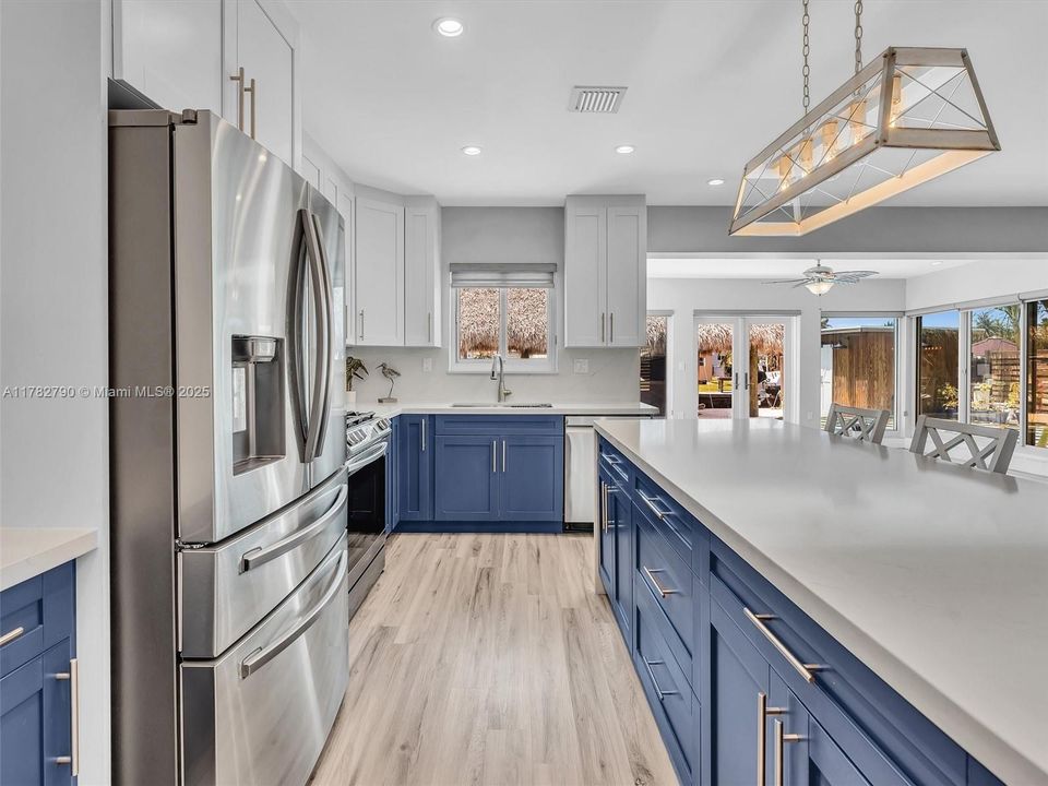 Activo con contrato: $999,999 (2 camas, 3 baños, 1589 Pies cuadrados)