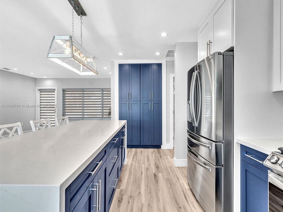 Activo con contrato: $999,999 (2 camas, 3 baños, 1589 Pies cuadrados)