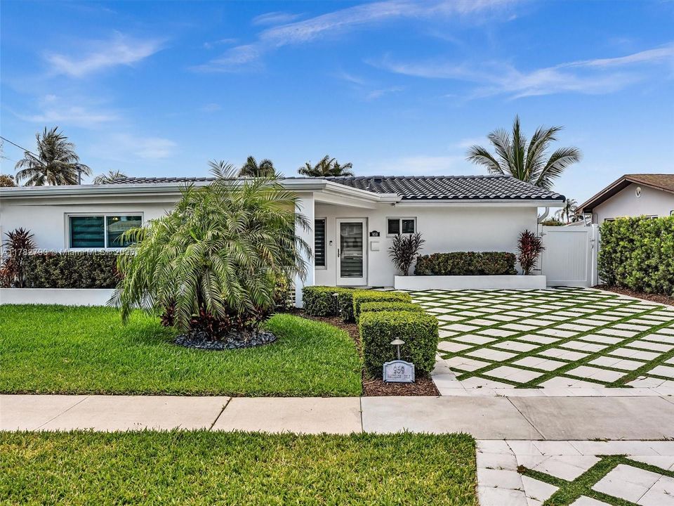 Activo con contrato: $999,999 (2 camas, 3 baños, 1589 Pies cuadrados)