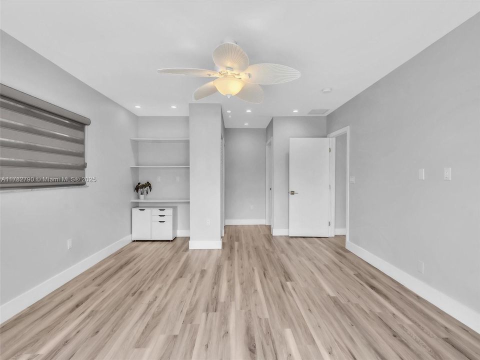 Activo con contrato: $999,999 (2 camas, 3 baños, 1589 Pies cuadrados)