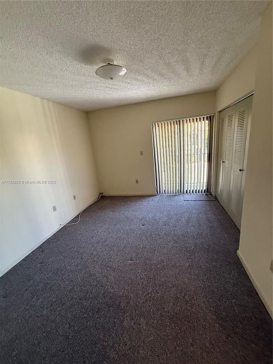 Vendido Recientemente: $289,000 (2 camas, 2 baños, 888 Pies cuadrados)