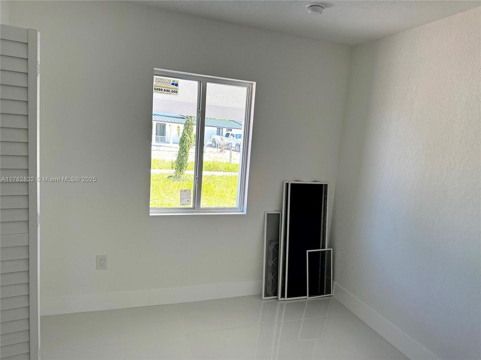 最近售出: $485,000 (3 贝兹, 1 浴室, 1483 平方英尺)