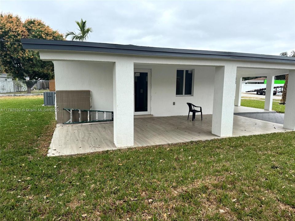 最近售出: $485,000 (3 贝兹, 1 浴室, 1483 平方英尺)