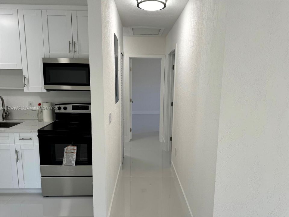 最近售出: $485,000 (3 贝兹, 1 浴室, 1483 平方英尺)