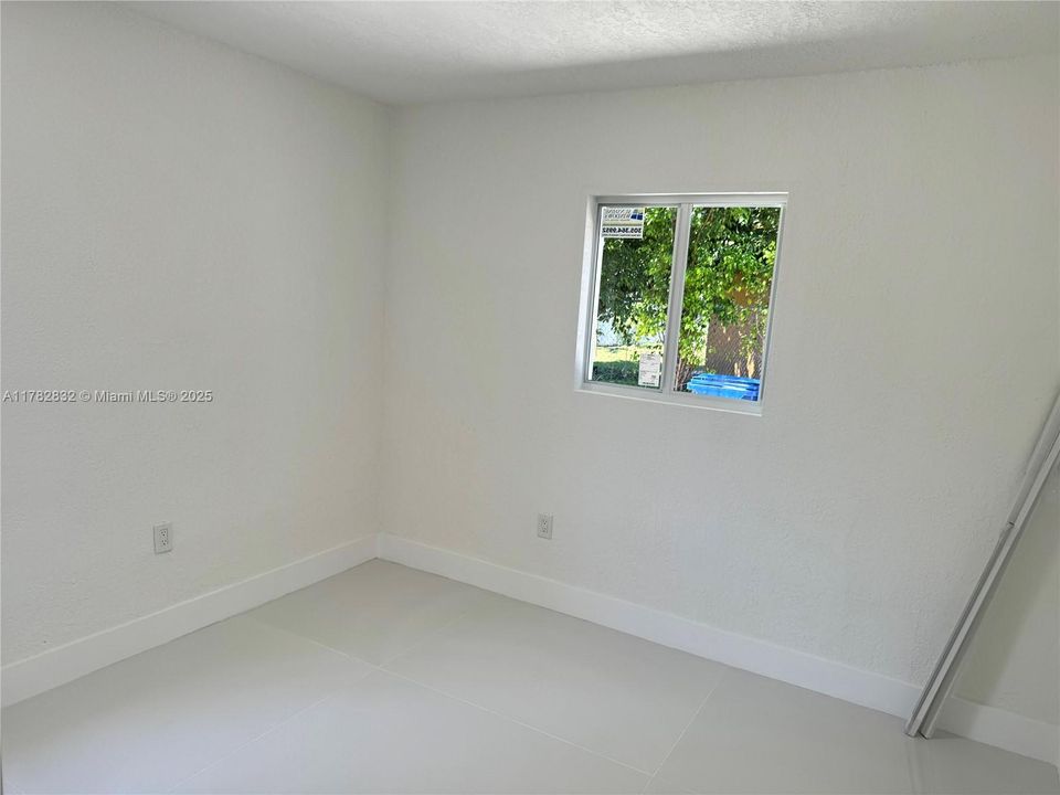 最近售出: $485,000 (3 贝兹, 1 浴室, 1483 平方英尺)