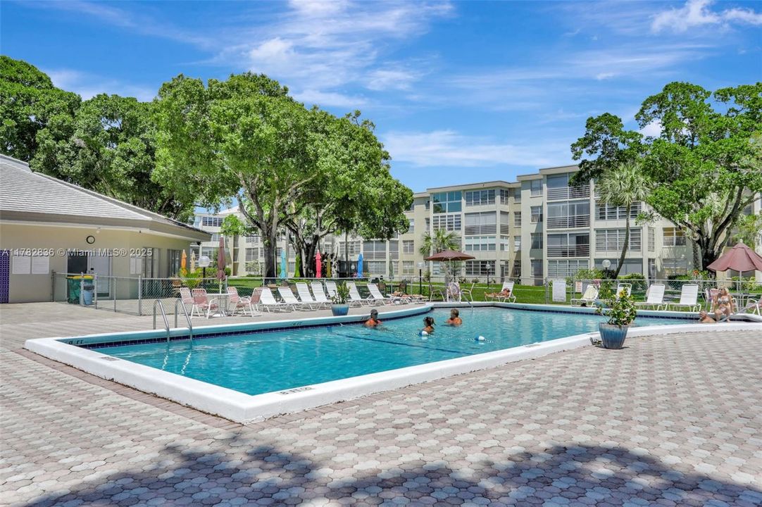 Недавно продано: $60,000 (1 спален, 1 ванн, 705 Квадратных фут)