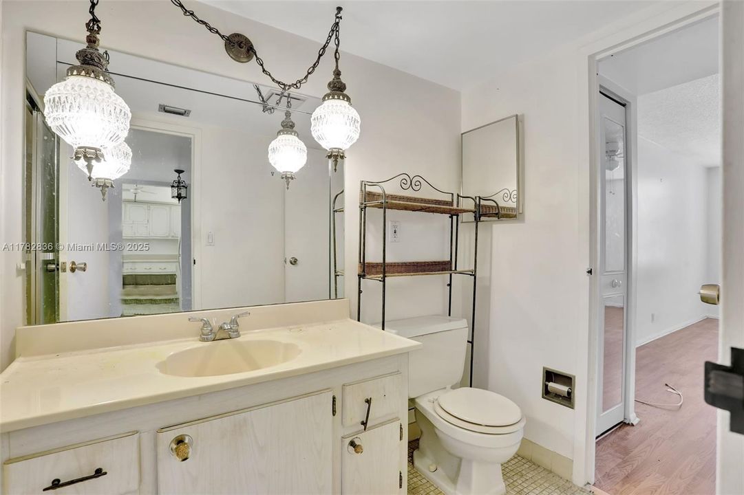 Недавно продано: $60,000 (1 спален, 1 ванн, 705 Квадратных фут)