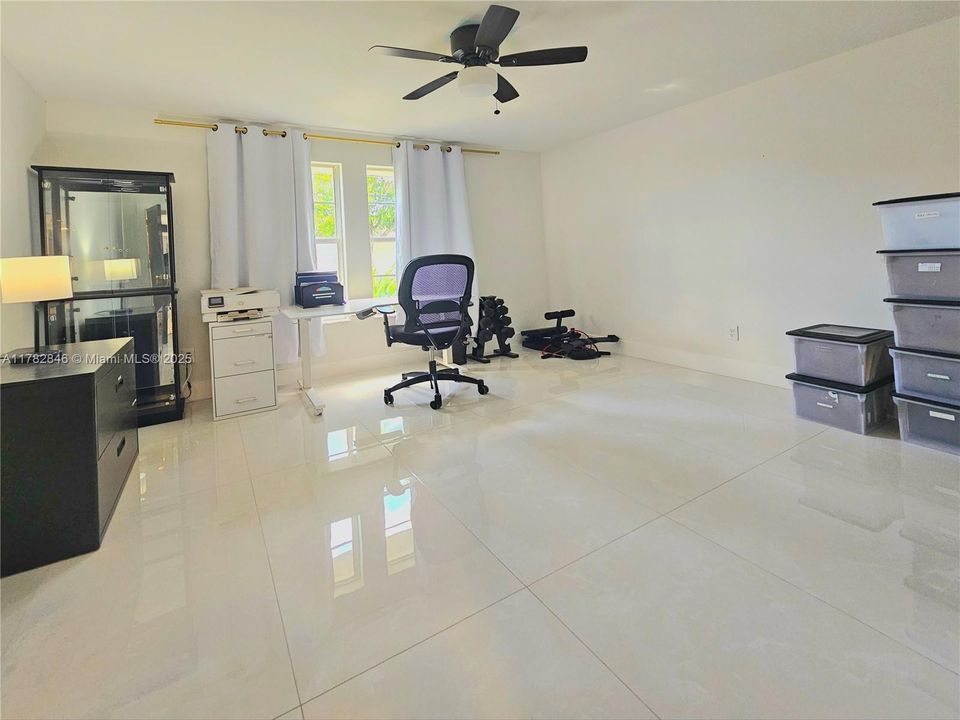 Vendido Recientemente: $299,000 (3 camas, 2 baños, 0 Pies cuadrados)