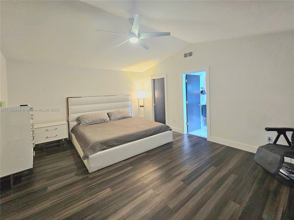 Vendido Recientemente: $299,000 (3 camas, 2 baños, 0 Pies cuadrados)