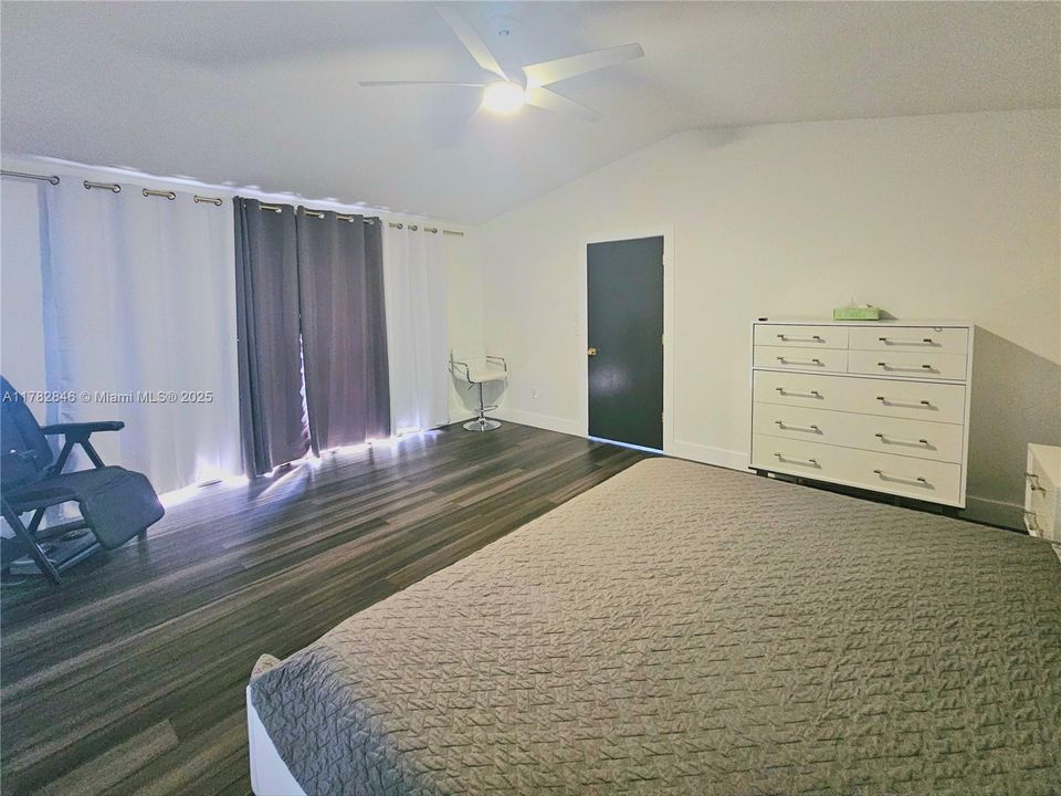 Vendido Recientemente: $299,000 (3 camas, 2 baños, 0 Pies cuadrados)