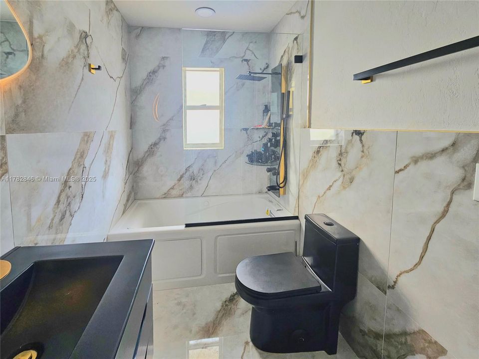 Vendido Recientemente: $299,000 (3 camas, 2 baños, 0 Pies cuadrados)
