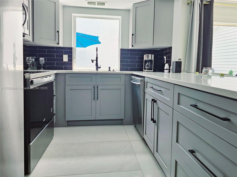 Vendido Recientemente: $299,000 (3 camas, 2 baños, 0 Pies cuadrados)