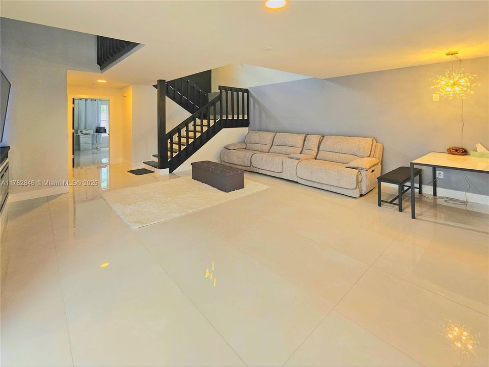 Vendido Recientemente: $299,000 (3 camas, 2 baños, 0 Pies cuadrados)