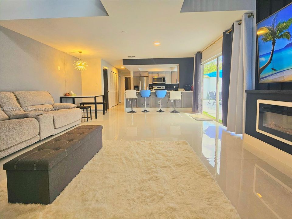 Vendido Recientemente: $299,000 (3 camas, 2 baños, 0 Pies cuadrados)
