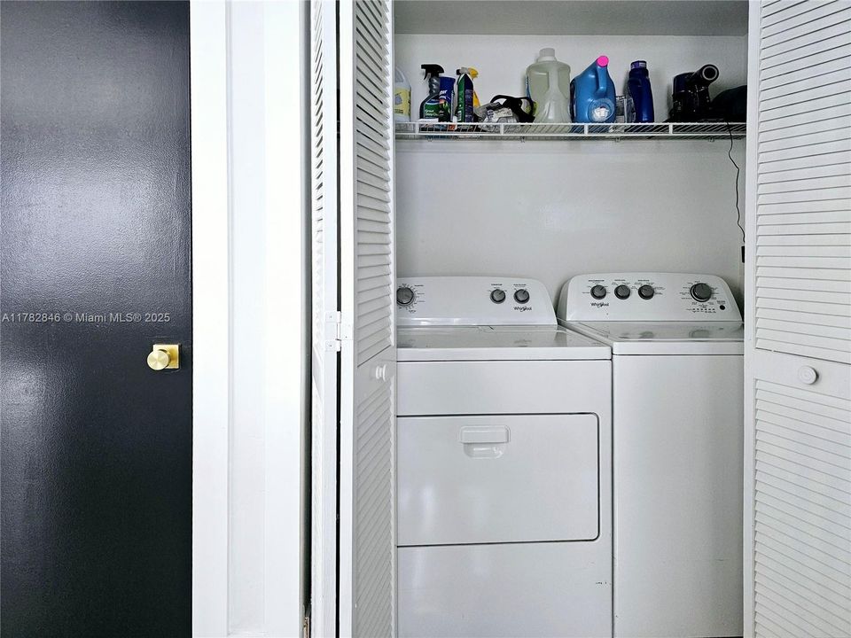 Vendido Recientemente: $299,000 (3 camas, 2 baños, 0 Pies cuadrados)