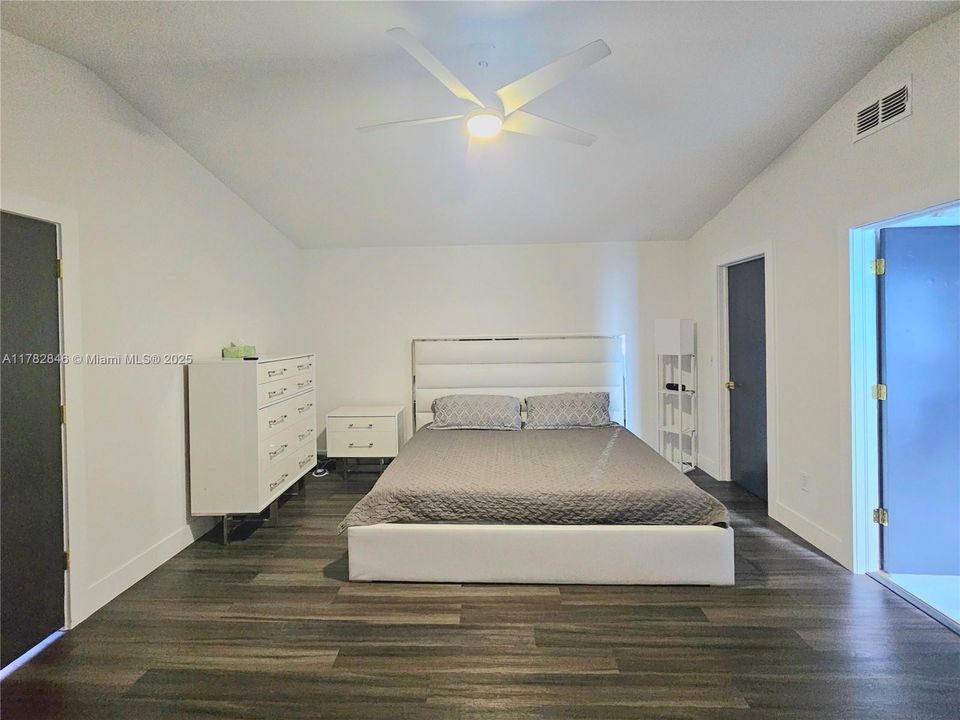 Vendido Recientemente: $299,000 (3 camas, 2 baños, 0 Pies cuadrados)