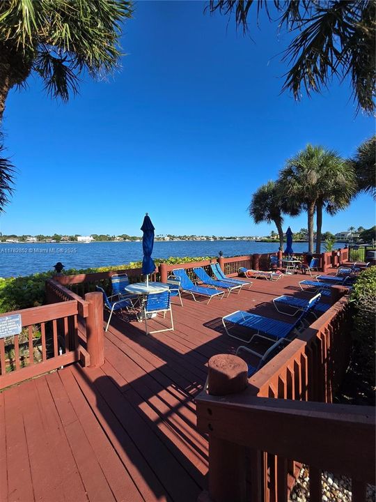 最近租的: $1,800 (1 贝兹, 2 浴室, 1040 平方英尺)