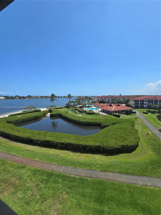 最近租的: $1,800 (1 贝兹, 2 浴室, 1040 平方英尺)