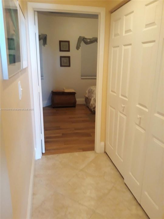 For Rent: $2,925 (2 beds, 2 baths, 1405 Square Feet)