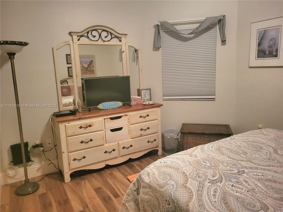 For Rent: $2,925 (2 beds, 2 baths, 1405 Square Feet)