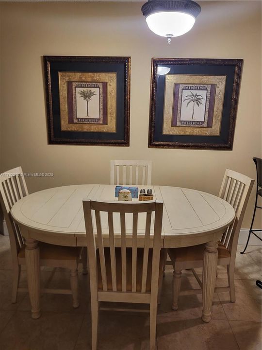 For Rent: $2,925 (2 beds, 2 baths, 1405 Square Feet)