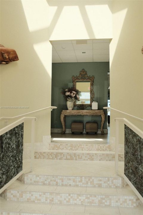 For Rent: $2,925 (2 beds, 2 baths, 1405 Square Feet)