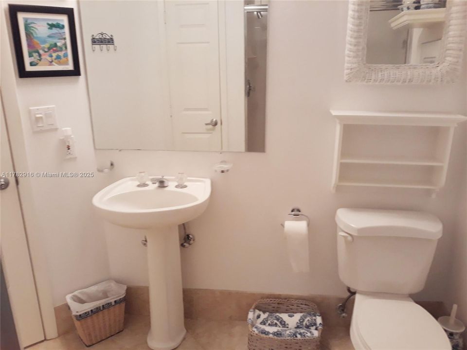 For Rent: $2,925 (2 beds, 2 baths, 1405 Square Feet)