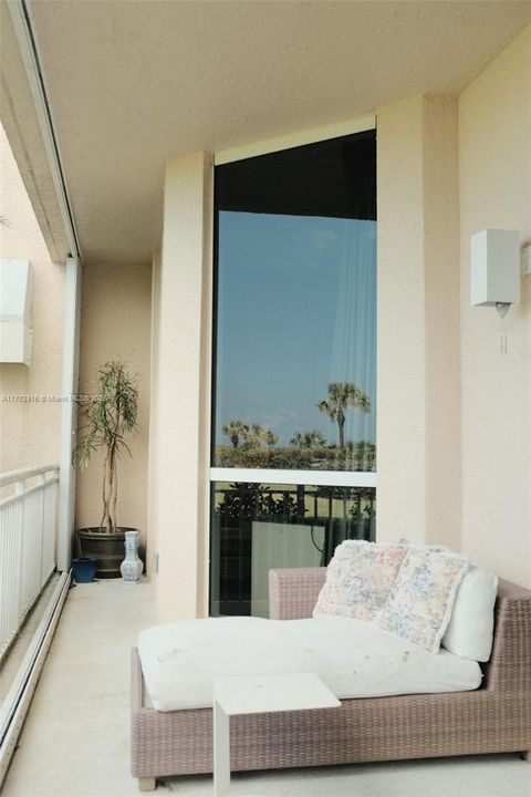 For Rent: $2,925 (2 beds, 2 baths, 1405 Square Feet)