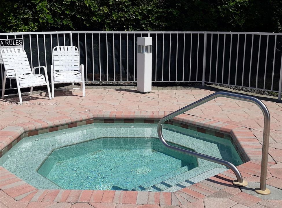 For Rent: $2,925 (2 beds, 2 baths, 1405 Square Feet)