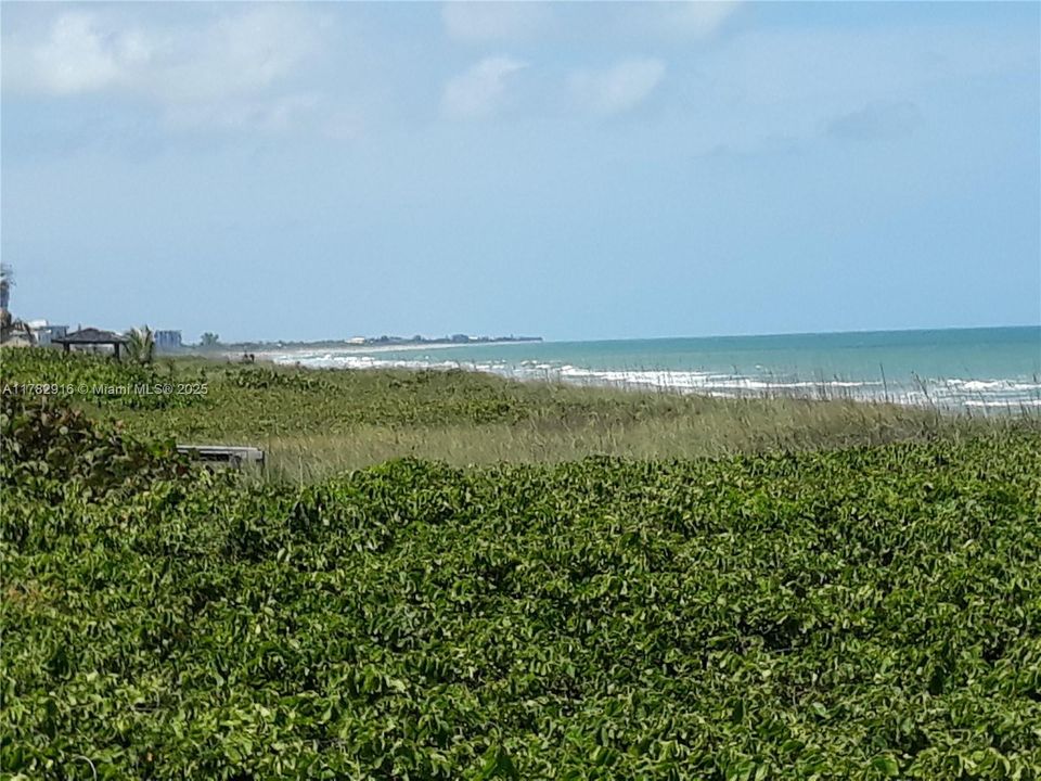 For Rent: $2,925 (2 beds, 2 baths, 1405 Square Feet)