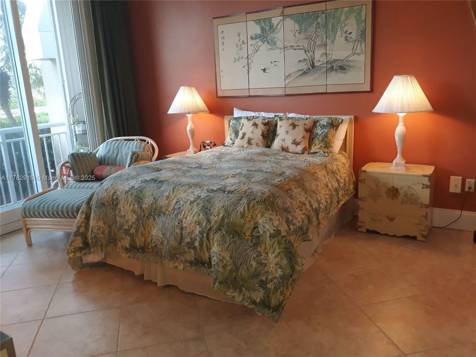 For Rent: $2,925 (2 beds, 2 baths, 1405 Square Feet)