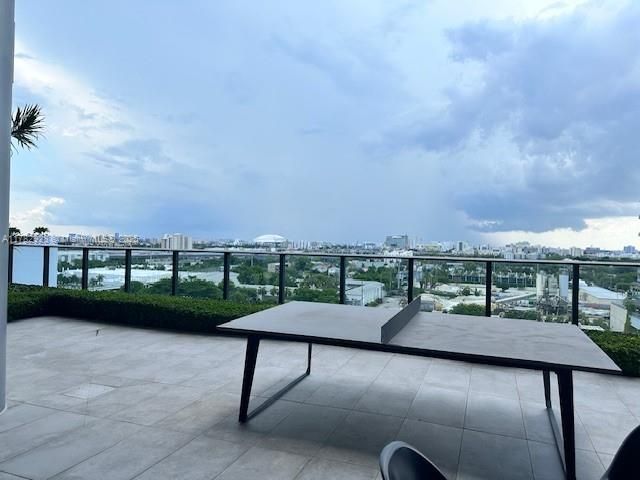 待售: $440,000 (1 贝兹, 1 浴室, 752 平方英尺)