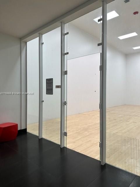 待售: $440,000 (1 贝兹, 1 浴室, 752 平方英尺)