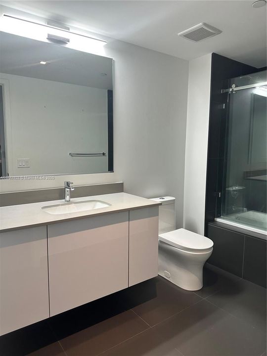 待售: $440,000 (1 贝兹, 1 浴室, 752 平方英尺)