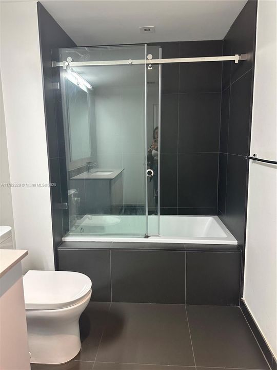 待售: $440,000 (1 贝兹, 1 浴室, 752 平方英尺)